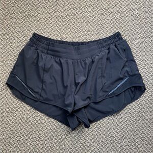 Lululemon Hotty Hot Low Rise Short 2.5” Lined